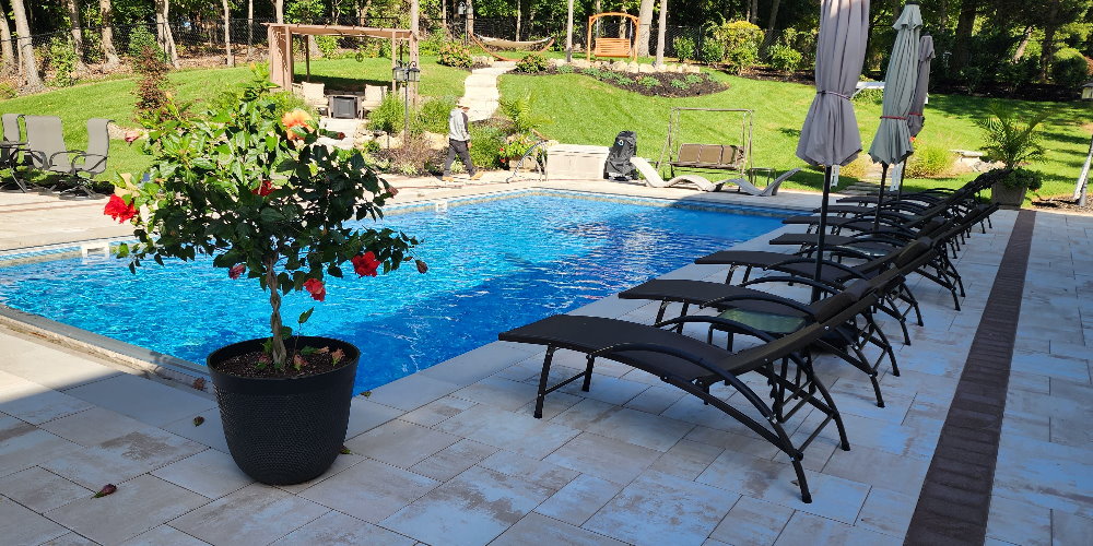 Pool patio cambridge xl pavers with mocha border